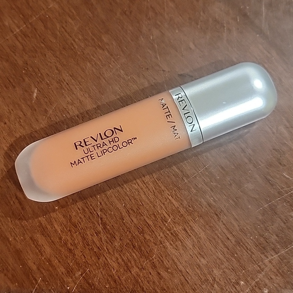(J52) Revlon ultra HD lipcolor